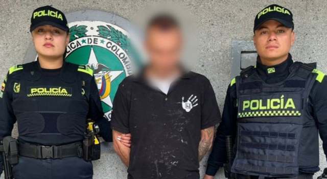 hombre que estaba golpeando a su madre en Engativá