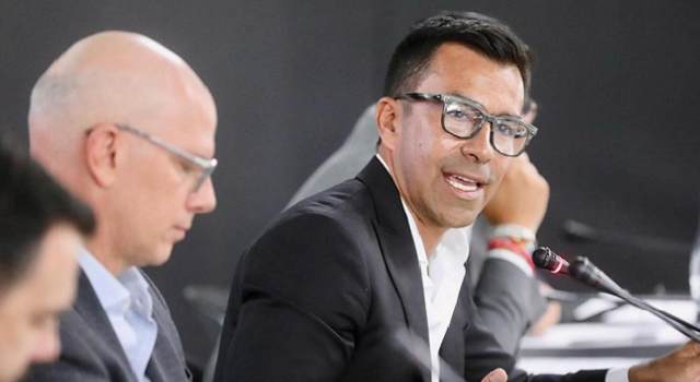 Gobernador Jorge Rey dijo que la Región Metropolitana debe priorizar zonas de protección ambiental