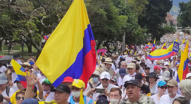 Puntos de concentración y horarios de marchas este 1 de mayo en Bogotá y Colombia