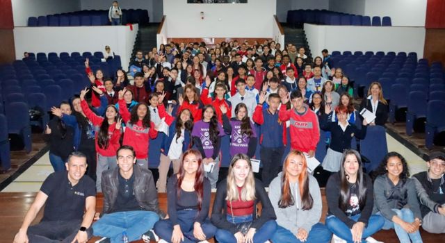 Personeros y contralores de instituciones educativas participaron en un taller de liderazgo en Soacha