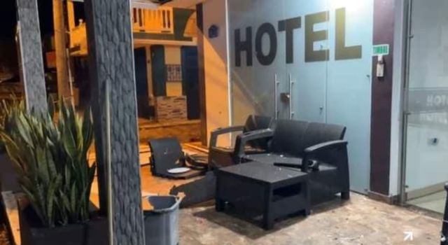 Atentaron contra dos locales en Acacías, Meta dejando graves daños