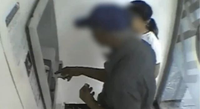 Capturan a cuatro personas que realizaban cambiazos de tarjetas en cajeros automáticos