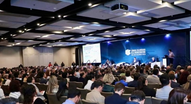 Cundinamarca entregó portafolio de proyectos a la Cámara Colombiana de Infraestructura
