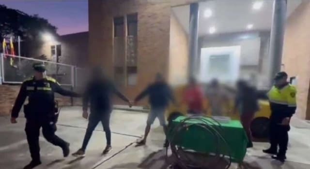 Cayó una banda que robaba cable de fibra óptica en Engativá