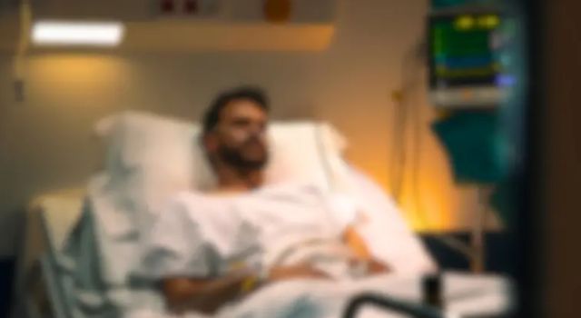 Ciclista herido por dos delincuentes que querían robarle su bicicleta en Bogotá