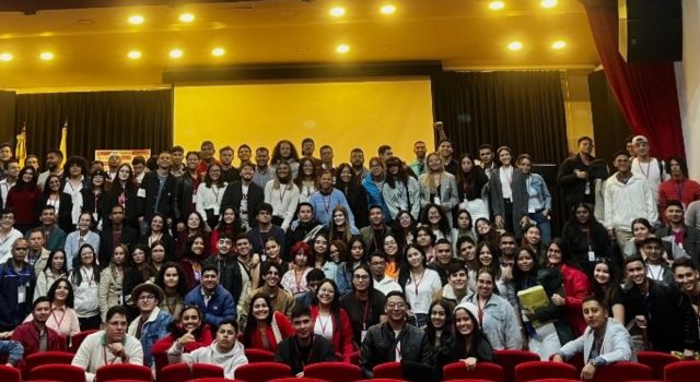 Éxito total en el VIII Congreso Nacional de la ACREES realizado en Bogotá
