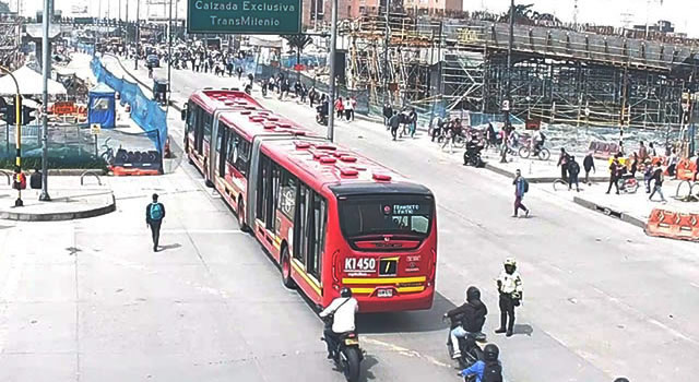 Indígenas desbloquean la autopista Sur en Bosa
