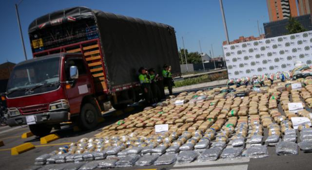 Operativos en Kennedy y Usme permitieron la captura de dos personas y la incautación de 700.000 dosis de marihuana y productos químicos para producir clorhidrato de cocaína.