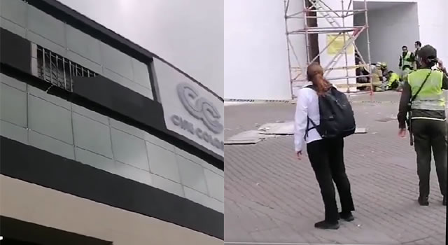 Sin un dedo y con graves lesiones está hombre herido en el centro comercial Portal 80 de Bogotá