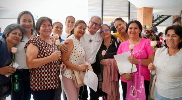 La Alcaldía de Fusagasugá lanzó el programa “Mujeres que Florecen”, una iniciativa que brindará apoyo económico y capacitación a mujeres en condición de vulnerabilidad.