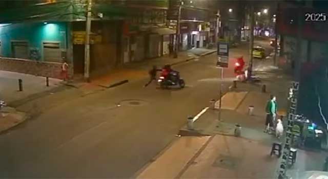 Robo de celulares en Bogotá: hombre persiguió a ladrones y recuperó su teléfono