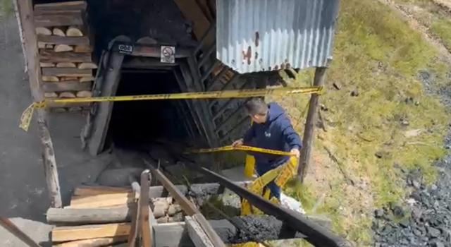 La Corporación Autónoma Regional impuso medidas preventivas a explotación ilegal de carbón en Guatavita. La actividad estaba afectando la cuenca alta del río Bogotá y se realizaba sin los permisos necesarios.
