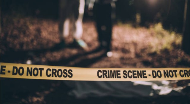 Las autoridades investigan el homicidio de una mujer ocurrido la noche del martes en el barrio Prado Veraniego, en Suba. El atacante, que se movilizaba en bicicleta, disparó varias veces contra la víctima antes de fugarse.