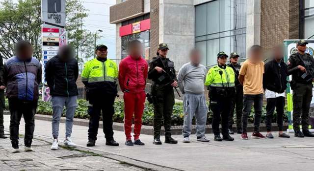 Gracias a una investigación de seis meses, la Policía de Bogotá y la Fiscalía desarticularon el grupo delincuencial 'Tren Cipriano', banda que extorsionaba a bicitaxistas en Suba.