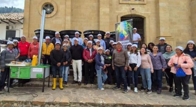 La restauración ambiental en Cundinamarca avanza con la recuperación de miles de hectáreas. Gracias al trabajo entre la comunidad y la Gobernación, se han firmado acuerdos para proteger el agua y los ecosistemas.