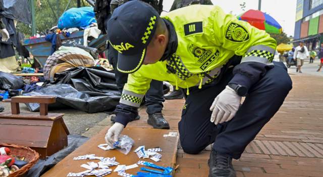 Un control policial en Santa Fe permitió la captura de un hombre por receptación y condujo al hallazgo de droga, armas y vehículos robados.