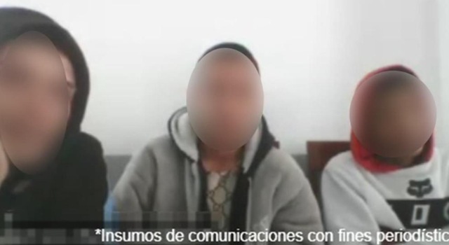 Cuatro integrantes del temido Tren de Aragua cayeron en Bogotá, señalados de homicidios, extorsiones y microtráfico en la capital y Chía. La Fiscalía les imputó varios delitos tras una intensa investigación.