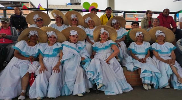 Con la inauguración del programa “Cultura Popular al Barrio”, Soacha impulsa la cultura en sus comunas, llevando arte, tradición y espacios de integración a cada rincón del municipio.