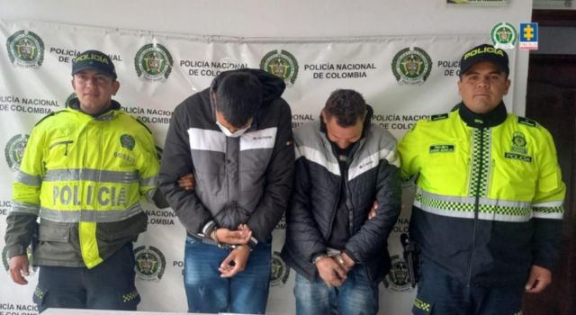 Con persecución en la vía Tunja - Bogotá fueron capturados dos hombres por robo