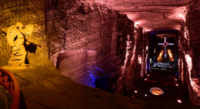 Vacaciones bajo tierra: la Catedral de Sal es el destino imperdible para esta temporada