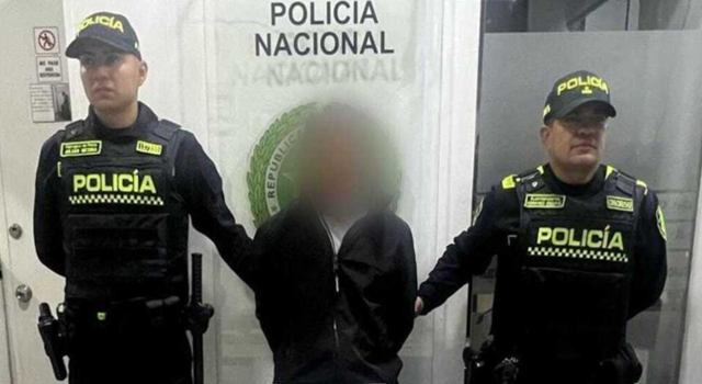 En la Terminal de Bogotá, un ciudadano estadounidense intentó pasar desapercibido fingiendo ser sordo y portando una cédula falsa.