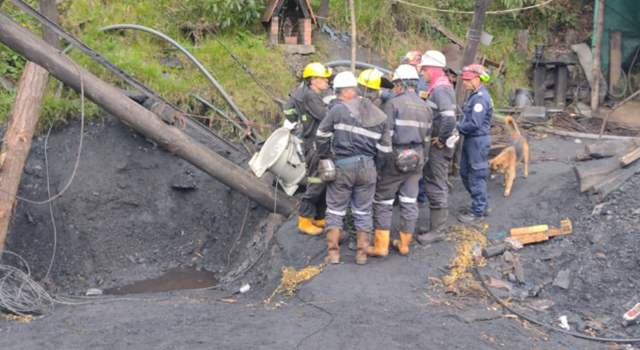 Tras 20 horas de intensos esfuerzos de rescate, las autoridades confirmaron la muerte de los mineros en Zipaquirá, atrapados bajo tierra tras un derrumbe en una mina ilegal de carbón.