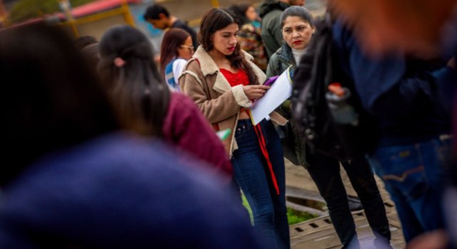 Más de 500 ofertas laborales están disponibles esta semana en Bogotá, muchas de ellas sin necesidad de experiencia previa. La estrategia busca cerrar brechas de acceso al empleo y generar oportunidades para mujeres