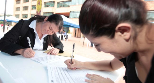La obra férrea que conectará a Bogotá con la Sabana abrió más de 700 vacantes de empleo. Hoy, miércoles 30 de julio, se realizará una feria de empleo clave para aplicar.