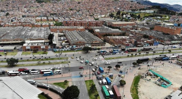 cierre de un carril de la autopista Sur en Bosa