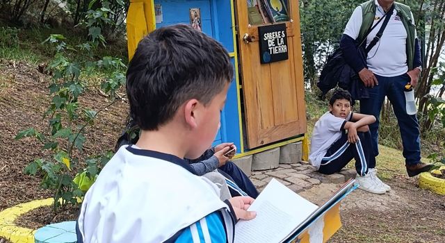 El arte se convierte en voz del agua: niños sueñan ríos, lagunas y quebradas con conciencia ambiental  