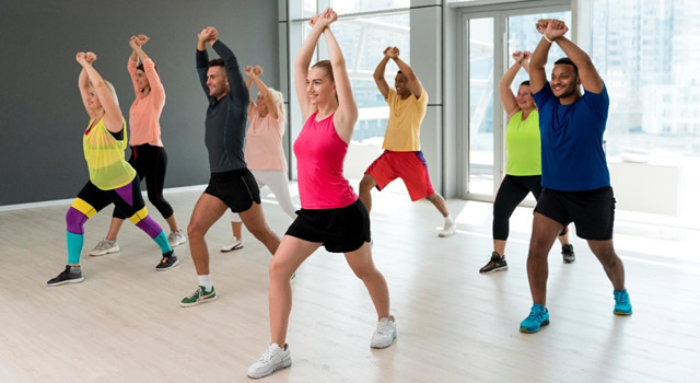 Pon tu cuerpo en forma con las clases gratuitas del Centro Comercial Portal de la 80