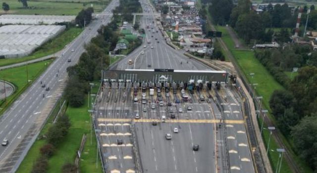 Con retrasos: así va la ampliación de la Autopista Norte según el gobernador