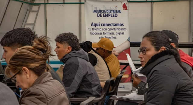 Nuevas vacantes en Bogotá: así puedes postularte a cientos de empleos esta semana