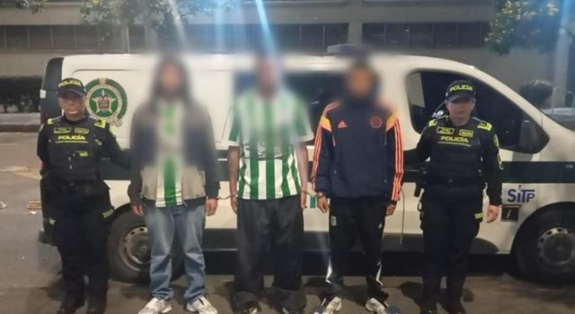 Sigue la inseguridad en TransMilenio: cámaras permitieron captura de tres hombres