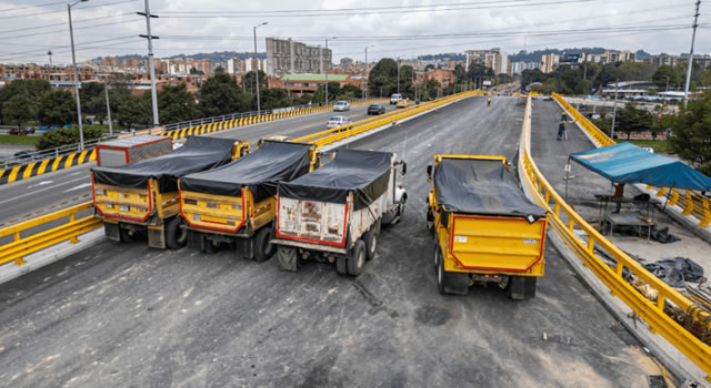 Las obras de este puente vehicular, que tiene 363 metros de largo, cuentan con un avance de 84, 92 % y desde ya se hacen las pruebas estáticas de carga.