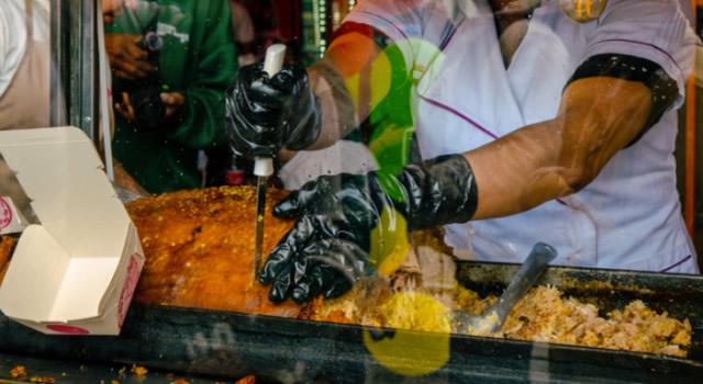 A comer lechona en Bogotá, llega un festival lleno de cultura, gastronomía y fútbol