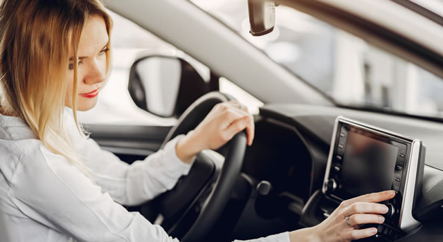 Guía de compra de tecnología para tu auto y hogar en Colombia