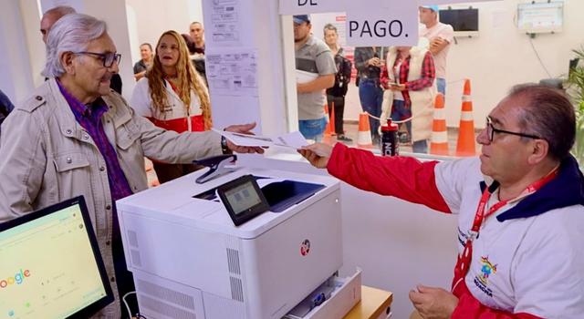 Más de 2.700 ciudadanos realizaron trámites de Hacienda sin salir de sus barrios en Soacha
