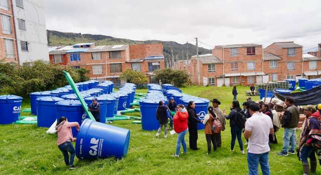 Más de 300 hogares rurales de Bogotá tendrán reservas de agua para enfrentar la sequía