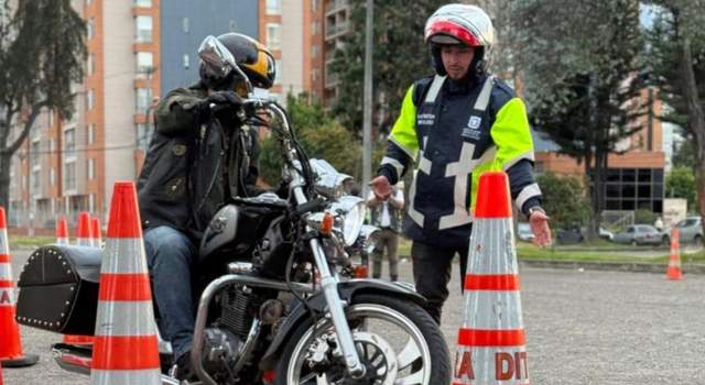 ¿Tiene moto en Bogotá? Abren curso gratuito para mejorar la conducción y evitar multas