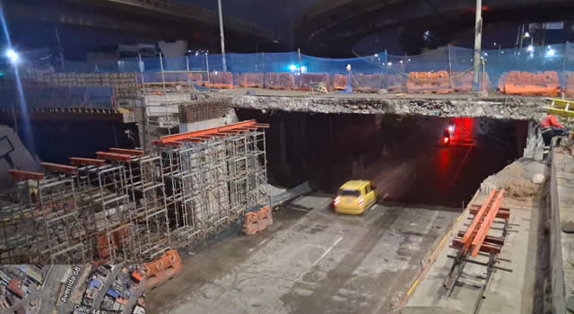 tractomula impactó andamios de una obra en la avenida 68